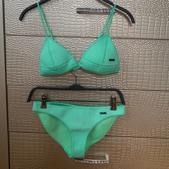Triangl Bikini Set - Picture 1 of 3